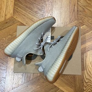 Authentic Adidas Yeezy 350 v2 sesame